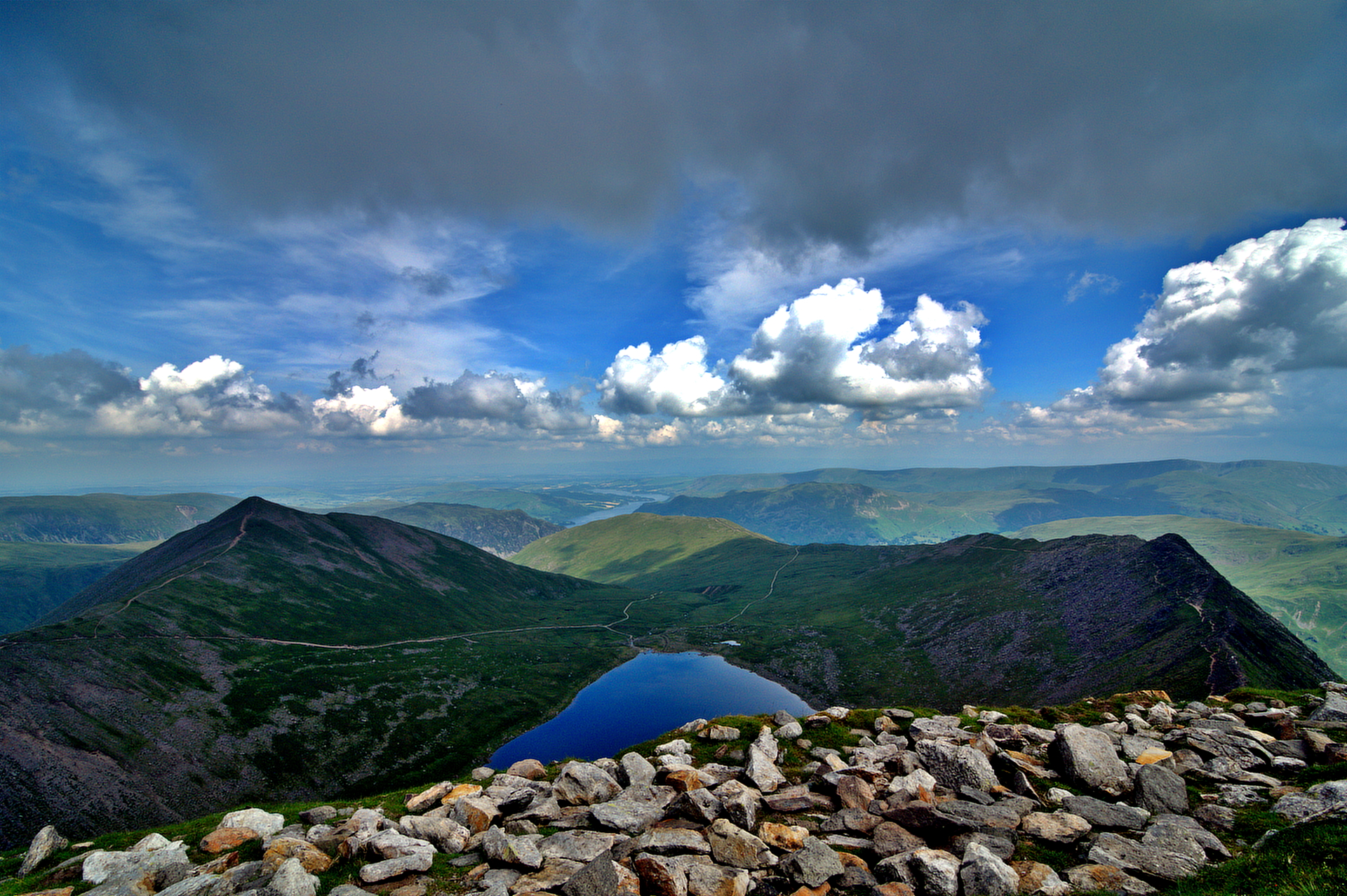 3117ft in old money (hdr)